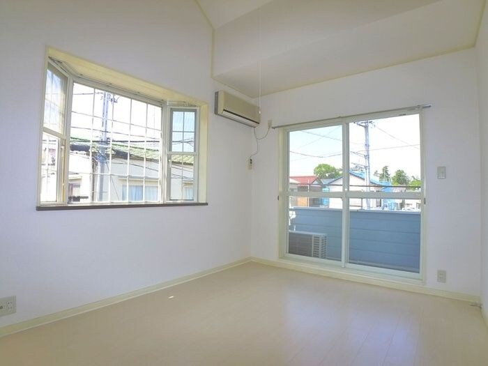 物件内観写真13　(室内からの展望)