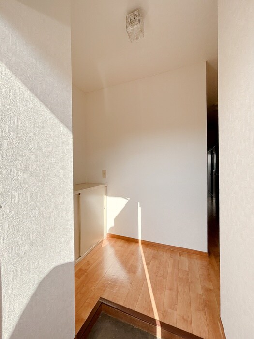 物件内観写真16　(廊下)