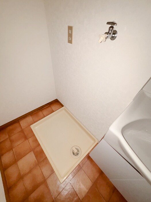 物件内観写真19　(洗濯機置場)