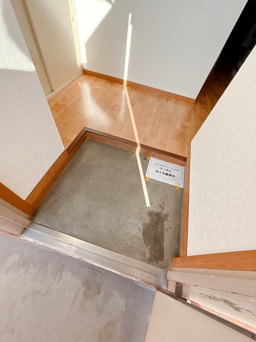 物件内観写真21　(玄関)