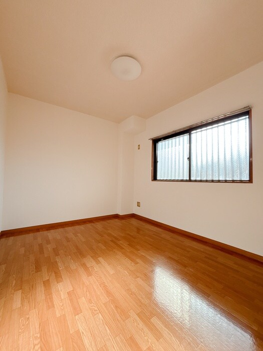 物件内観写真22　(居室)