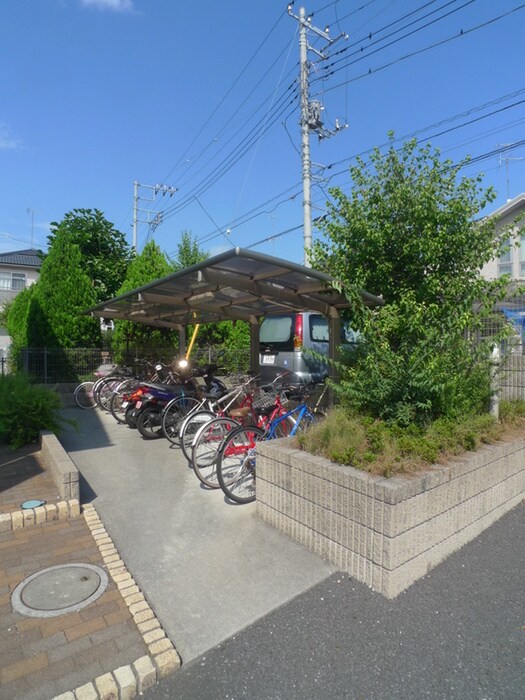 物件外観写真2　(駐輪場)