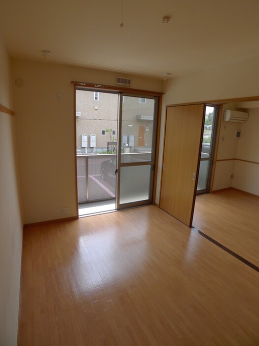 物件内観写真6　(居室)