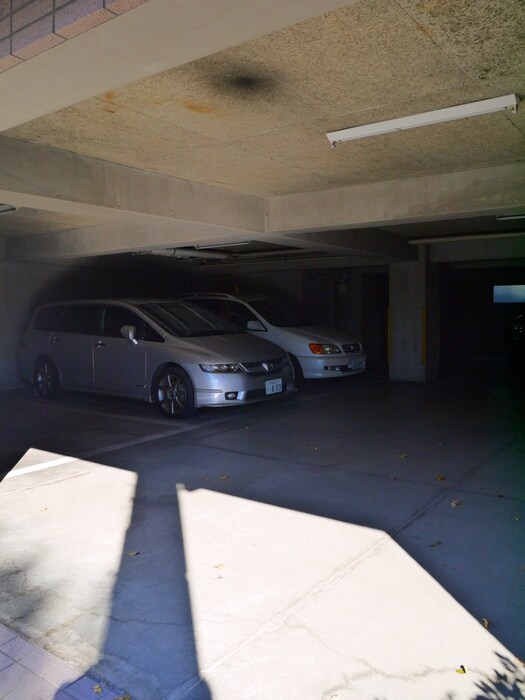 物件外観写真5　(駐車場)