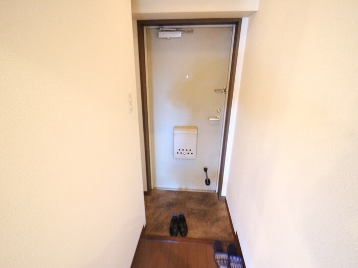 物件内観写真14　(玄関)
