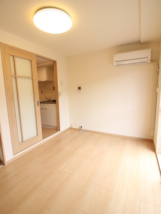 物件内観写真7　(居室)