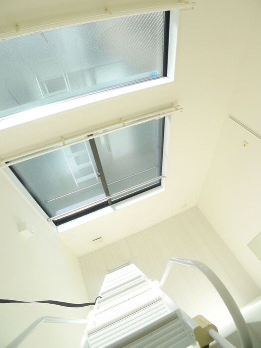 物件内観写真11　(室内からの展望)