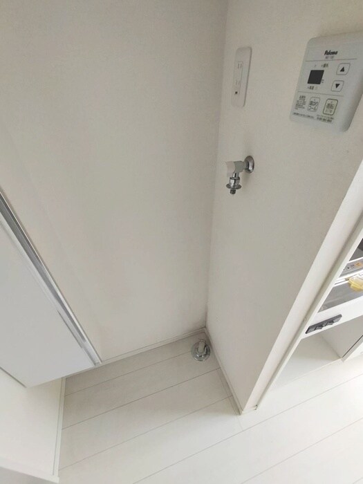 物件内観写真15　(洗濯機置場)