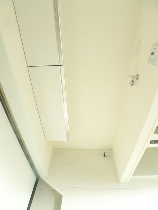 物件内観写真15　(洗濯機置場)