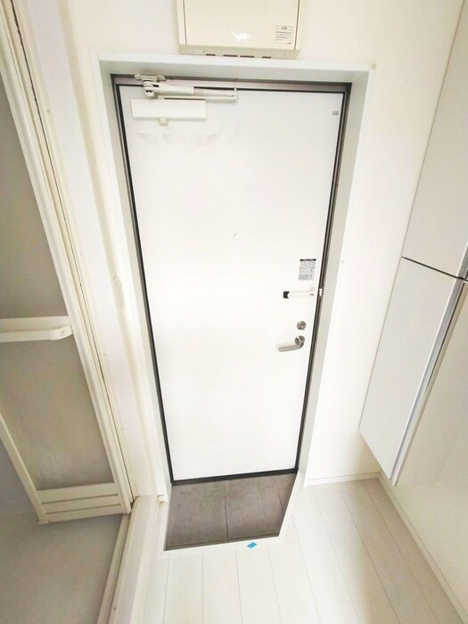 物件内観写真17　(玄関)