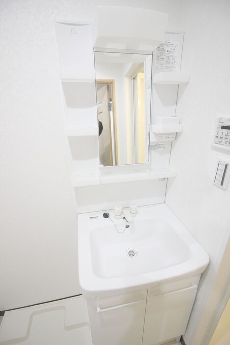 物件内観写真11　(洗面)