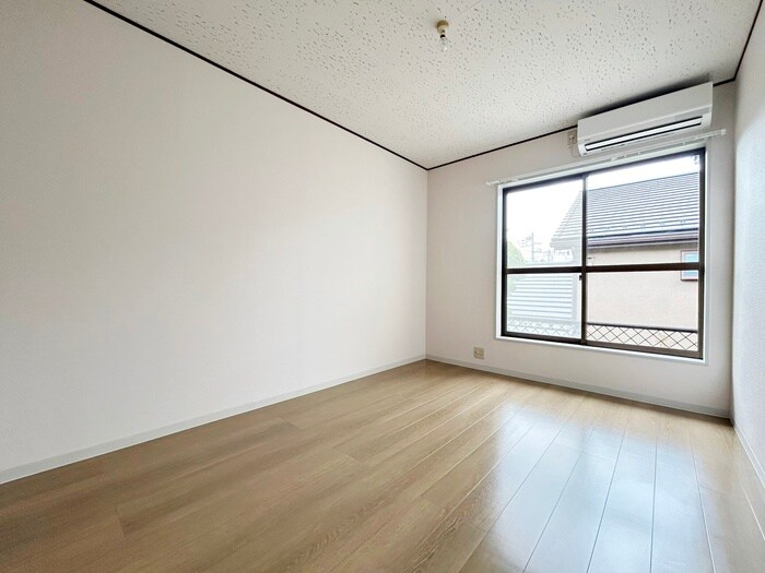 物件内観写真8　(居室)