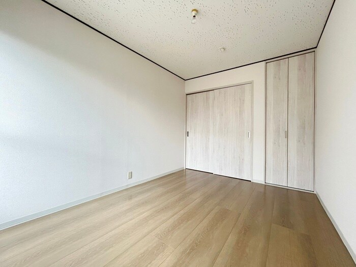 物件内観写真9　(居室)