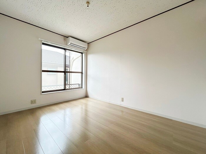 物件内観写真10　(居室)