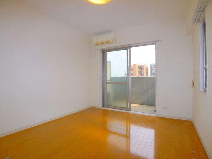 物件内観写真11　(室内からの展望)