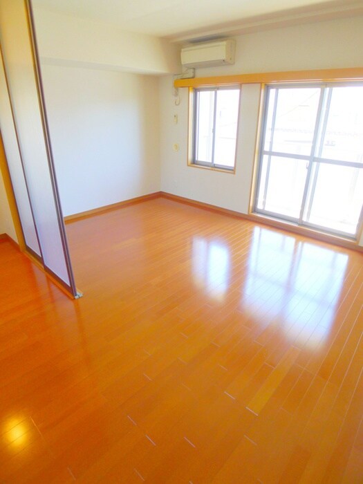 物件内観写真6　(居室)