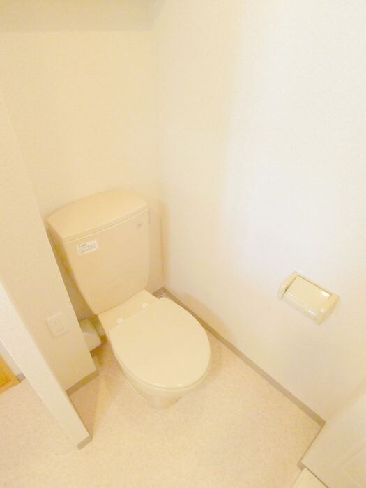 物件内観写真9　(トイレ)