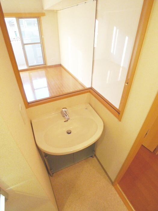 物件内観写真10　(洗面)