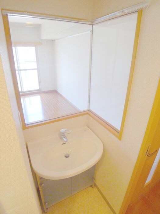 物件内観写真10　(洗面)