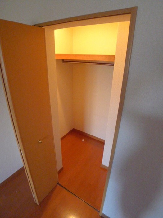 物件内観写真12　(収納)