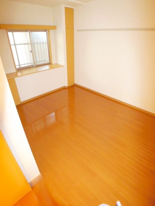 物件内観写真13　(室内からの展望)