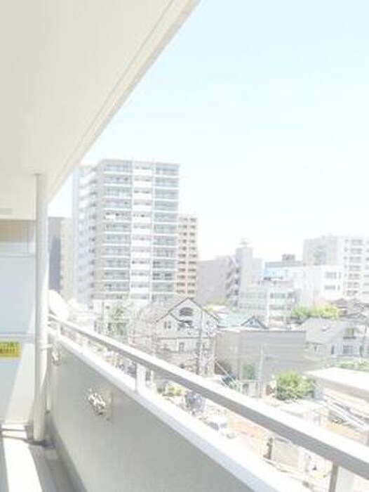 物件内観写真16　(室内からの展望)