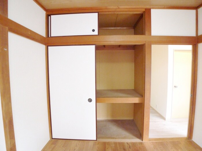 物件内観写真12　(収納)