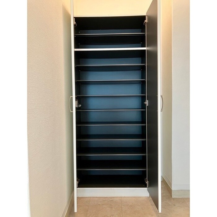 物件内観写真6　(収納)