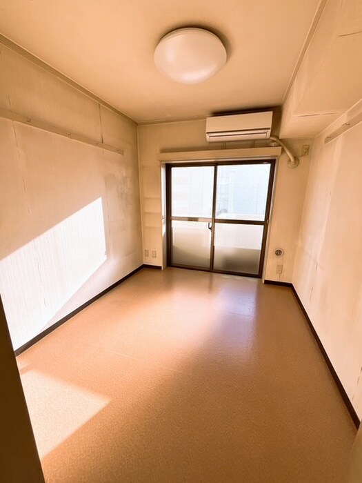 物件内観写真6　(居室)