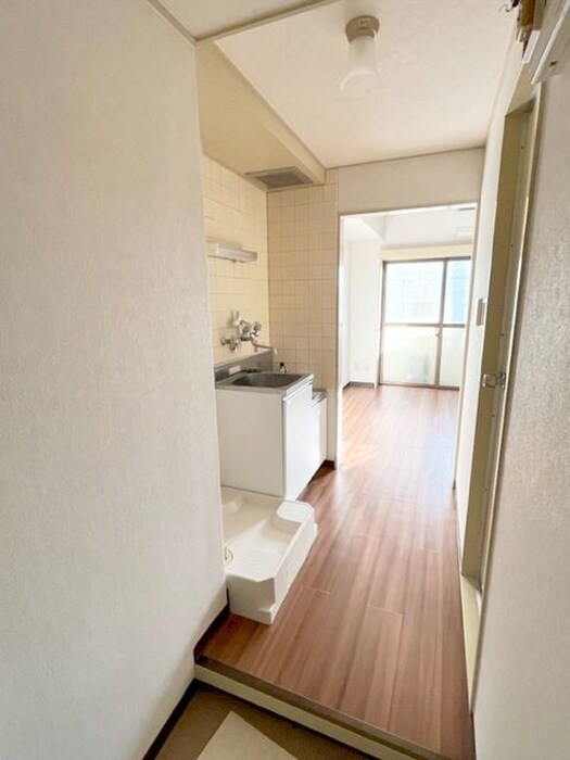 物件内観写真13　(廊下)