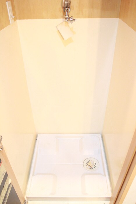 物件内観写真15　(洗濯機置場)