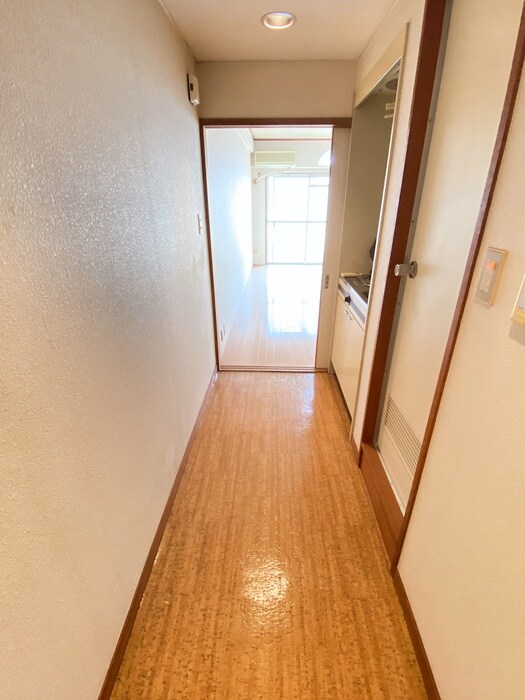 物件内観写真19　(廊下)