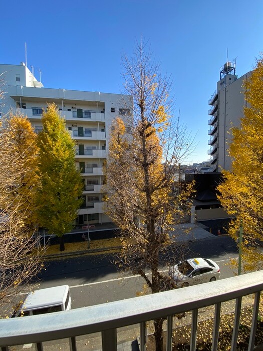 物件内観写真22　(室内からの展望)