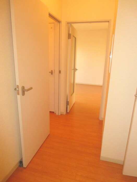 物件内観写真15　(廊下)