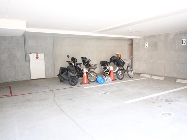 バイク置き場