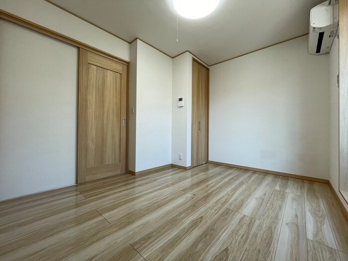 物件内観写真9　(居室)