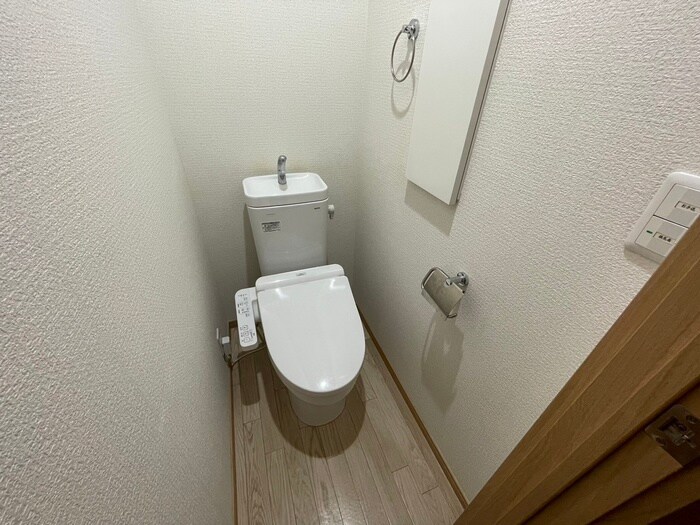 物件内観写真12　(トイレ)