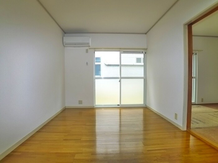 物件内観写真11　(居室)