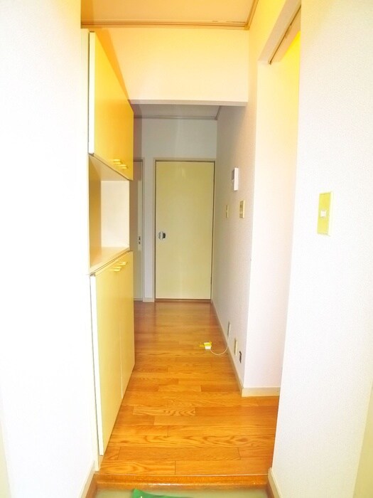 物件内観写真17　(廊下)