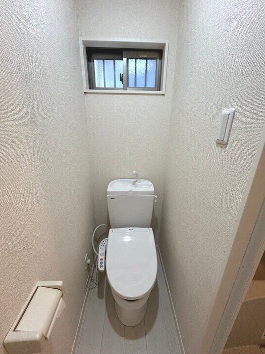 物件内観写真7　(トイレ)