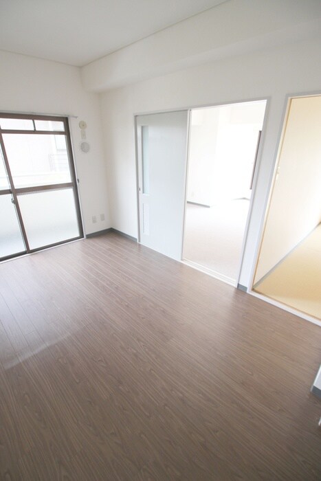 物件内観写真5　(居室)