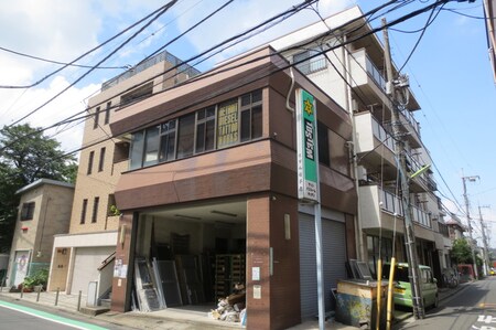 下山ビル外観写真