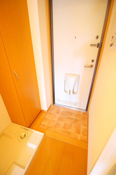 物件内観写真17　(玄関)