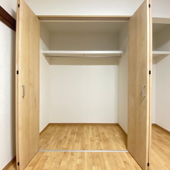 物件内観写真12　(収納)