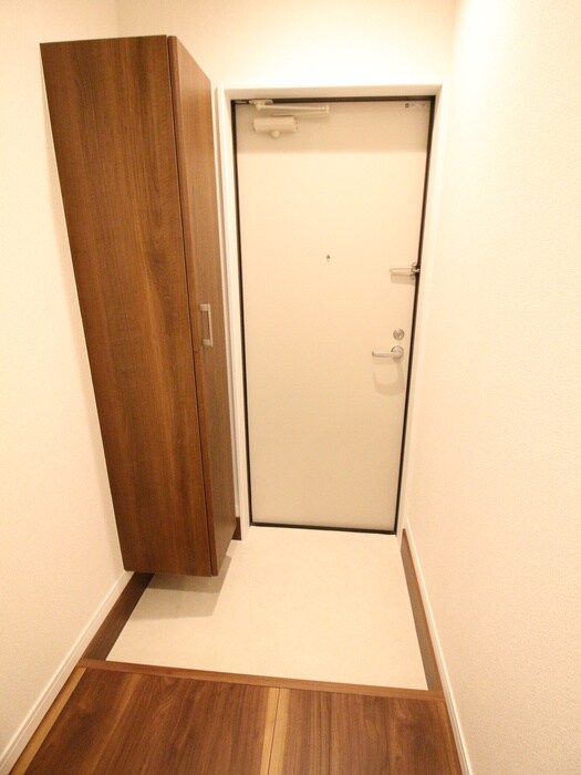 物件内観写真19　(玄関)