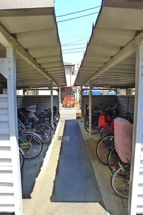 マンション友義Iの駐輪場