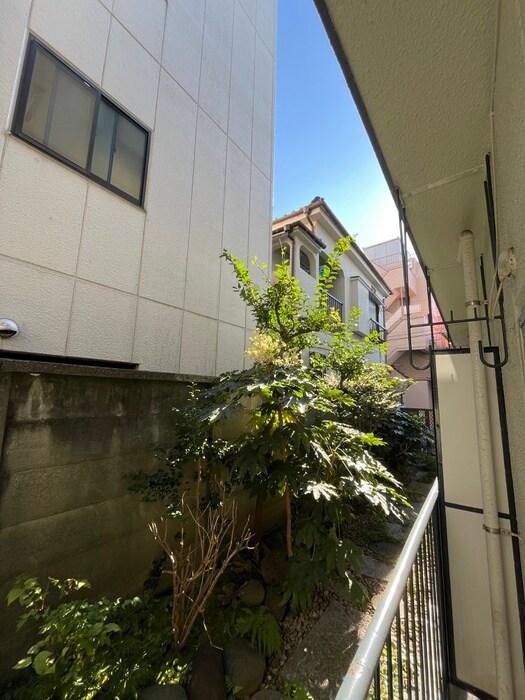 物件内観写真14　(室内からの展望)