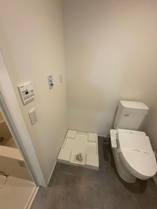 物件内観写真11　(洗濯機置場)