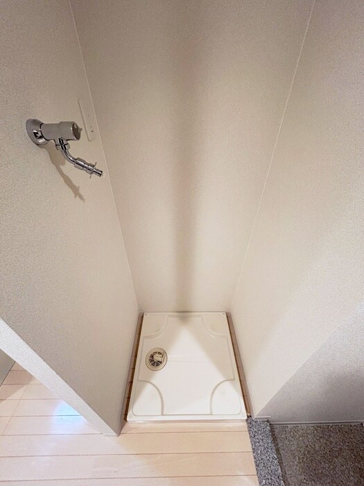 物件内観写真12　(洗濯機置場)