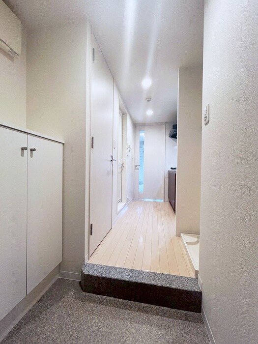 物件内観写真19　(廊下)